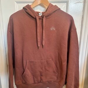 ALO Yoga Women’s accolade hoodie in chestnut color, size Small